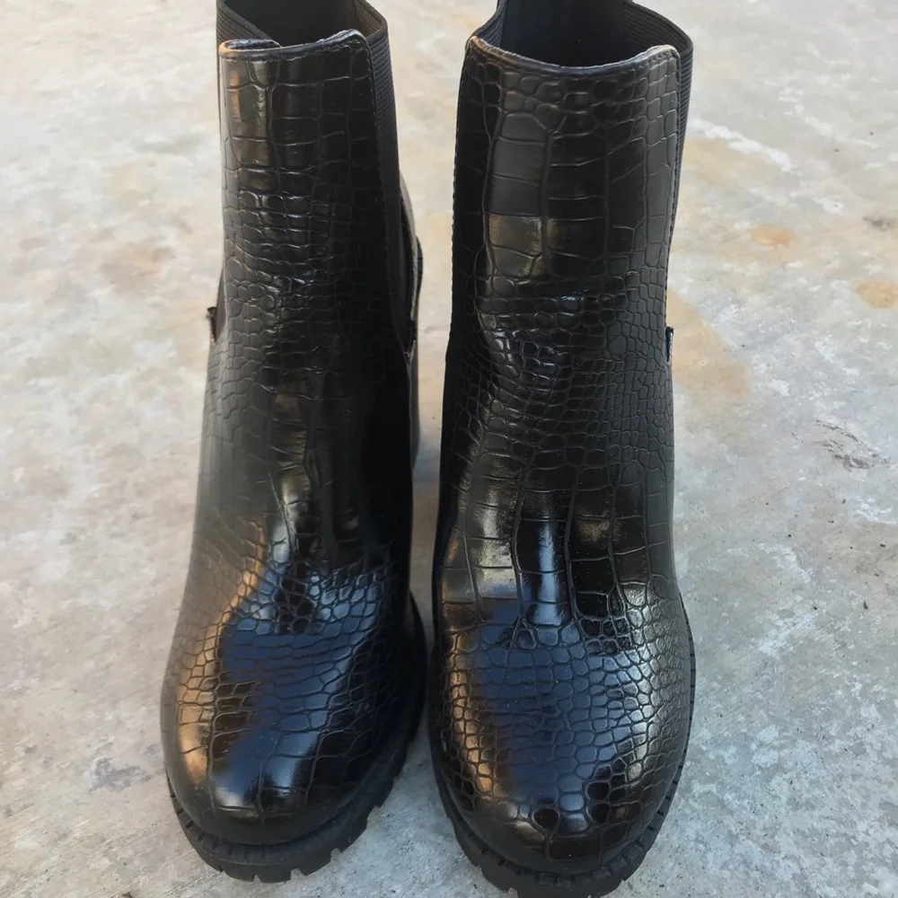 Glove croc combat slip on heels bootie size 7 - Picture 5 of 6